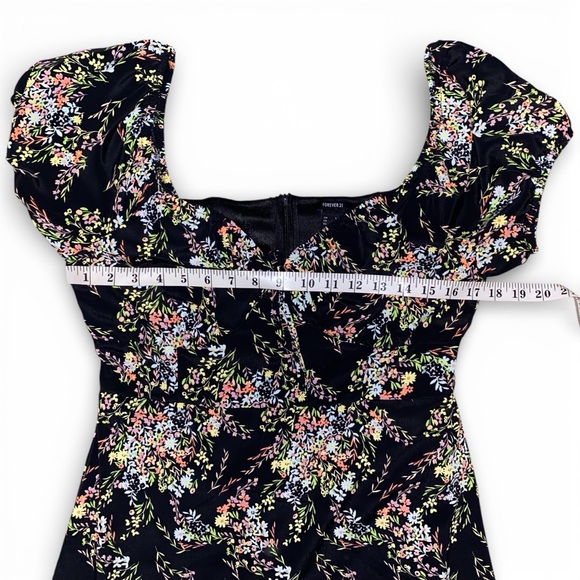 Forever 21 Black Floral Puff Sleeve Dress - Picture 7 of 11